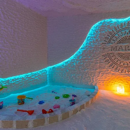 Marion Spa: Mountain View Retreat With Wellness Facilities Hotel