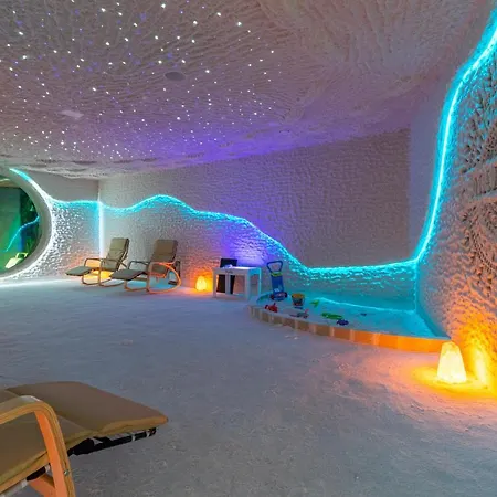 Marion Spa: Mountain View Retreat With Wellness Facilities Hotel
